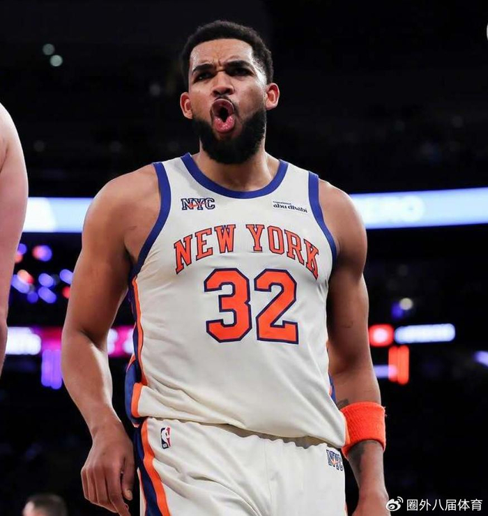 半岛体育-布伦森19+5+9唐斯两双，吉迪梦游拖后腿，尼克斯送公牛9连败|卡尔-安东尼-唐斯|尼古拉-武切维奇|科比-布莱恩特|纽约尼克斯队|芝加哥公牛队_新浪体育_新浪新闻