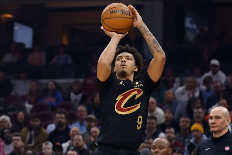 半岛体育在线-不断抢下前场篮板,骑士替补后场在这方面的能力确实是相当突出?